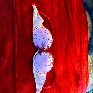 Victoria secret elegant push up bra !